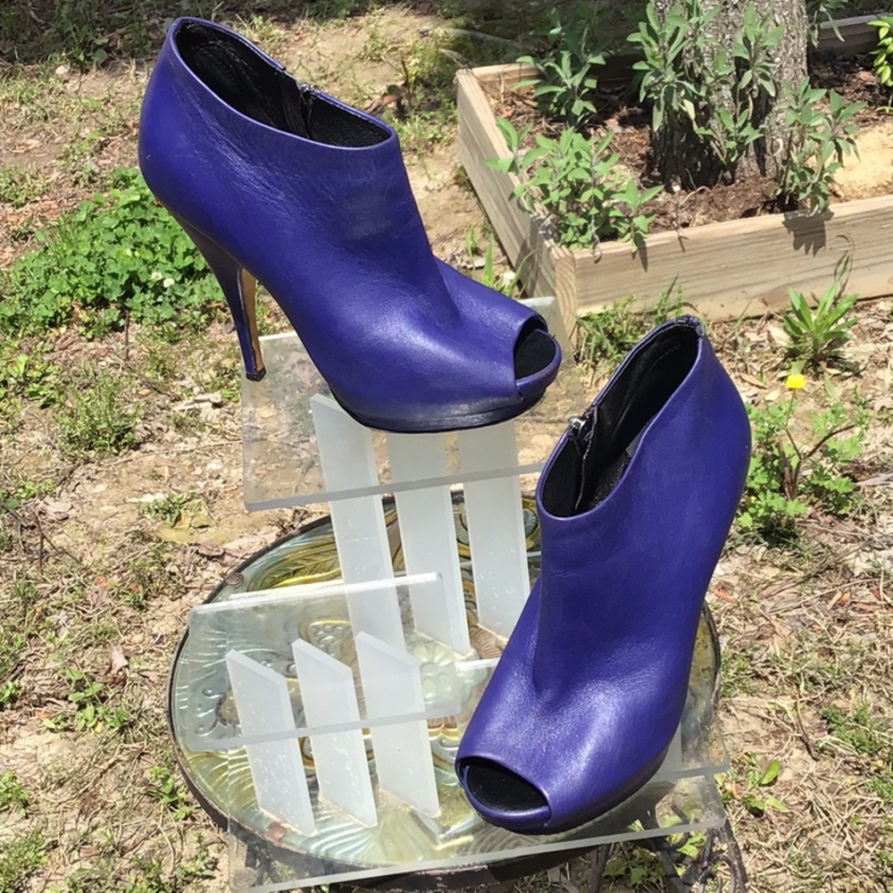 Giuseppe Zanotti Purple Ankle Booties with Stiletto Heels